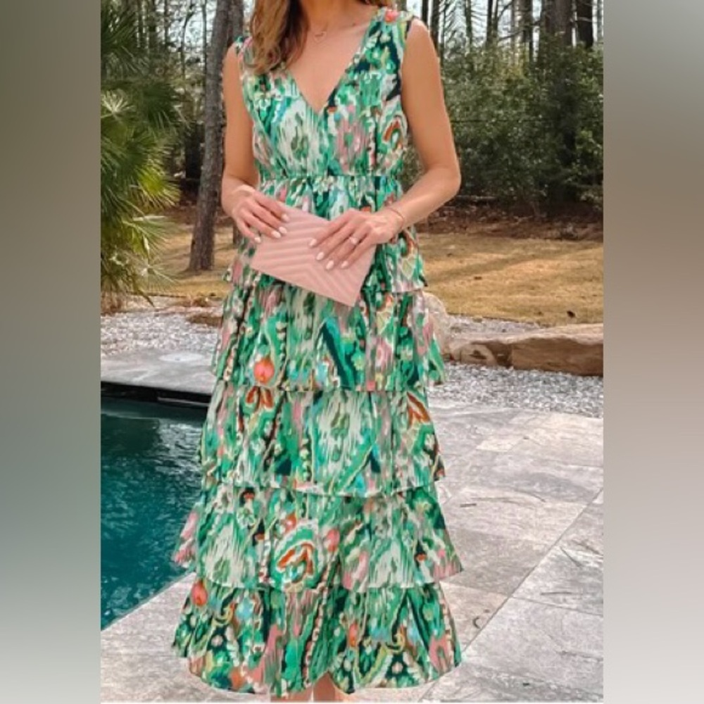 ✨NWT✨ TCEC Green and Pink Floral Tiered Maxi Dress